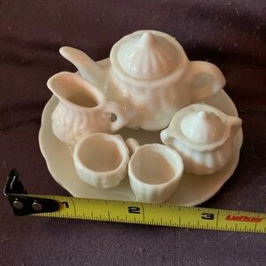 Miniature tea set for decoration only